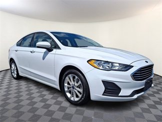 Used 2020 Ford Fusion SE image 1