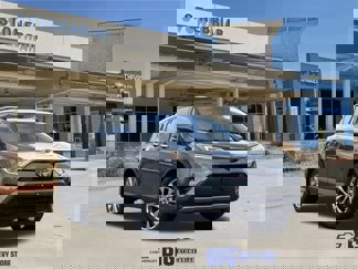 Used 2018 Toyota RAV4 Limited image 1