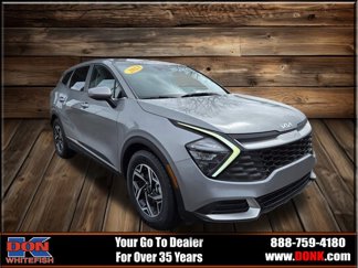 Used 2023 Kia Sportage LX image 1