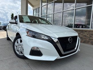 Used 2022 Nissan Altima 2.5 S image 1