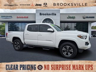 Used 2018 Toyota Tacoma TRD Sport image 1