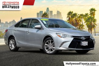 Used 2016 Toyota Camry SE image 1