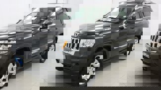 Used 2011 Jeep Grand Cherokee Laredo image 1