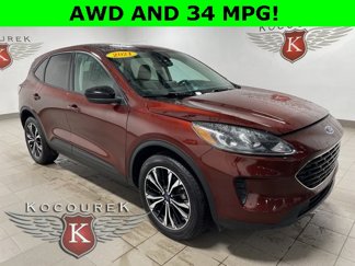 Used 2021 Ford Escape SE w/ SE Sport Appearance Package image 1