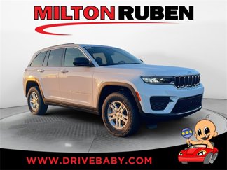 New 2025 Jeep Grand Cherokee Laredo w/ Luxury Tech Group I image 1