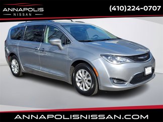 Used 2019 Chrysler Pacifica Touring-L image 1