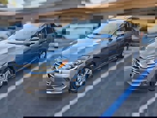 Used 2017 Hyundai Elantra SE image 1