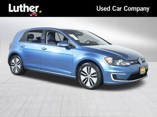 Used 2016 Volkswagen e-Golf SE w/ DC Fast Charging Package video 1