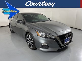 Used 2022 Nissan Altima 2.5 SR image 1