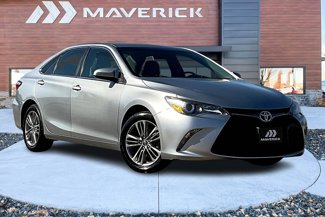 Used 2017 Toyota Camry SE image 1
