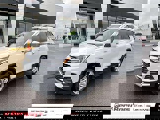 Used 2019 Chevrolet Trax LT w/ LT Convenience Package image 1