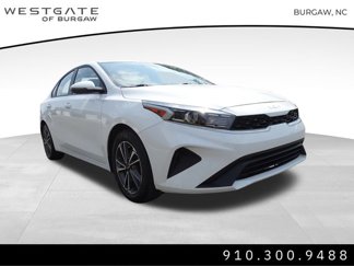 Used 2022 Kia Forte LXS w/ LXS Technology Package image 1