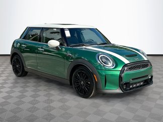 Used 2023 MINI Cooper S image 1