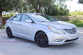 Used 2012 Hyundai Sonata SE image 1