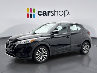 Used 2023 Nissan Kicks SV image 1