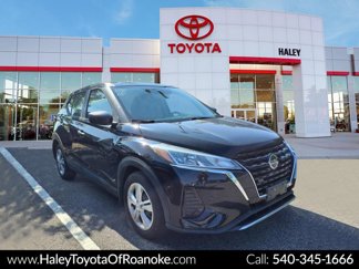 Used 2021 Nissan Kicks S image 1
