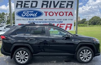 Used 2023 Toyota RAV4 XLE Premium image 1
