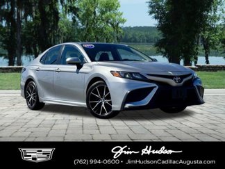 Used 2021 Toyota Camry SE image 1