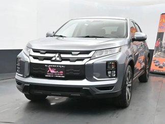Used 2021 Mitsubishi Outlander Sport SE image 1