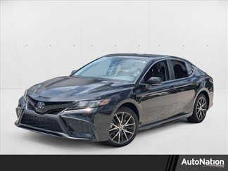 Used 2024 Toyota Camry SE image 1