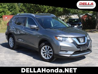 Used 2017 Nissan Rogue SV image 1