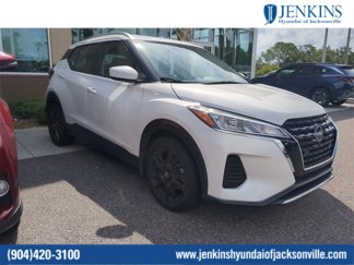 Used 2023 Nissan Kicks SV image 1