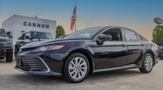 Used 2023 Toyota Camry LE image 1