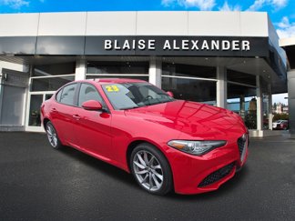 Used 2023 Alfa Romeo Giulia Sprint image 1