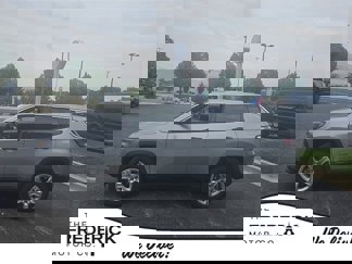 Used 2023 Jeep Compass Sport image 1