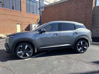 Used 2025 Nissan Kicks SR w/ SR Premium Package video 2