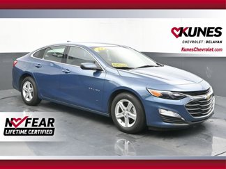 Used 2024 Chevrolet Malibu LT image 1