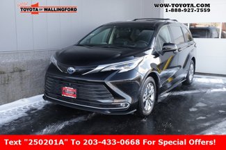 Certified 2022 Toyota Sienna Platinum image 1