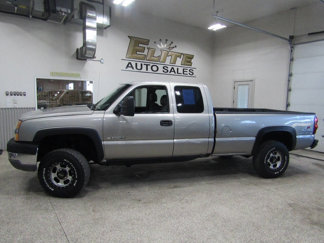 Used 2003 Chevrolet Silverado 2500 4x4 Extended Cab image 1