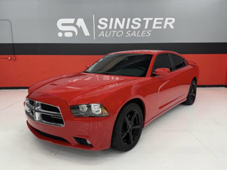 Used 2014 Dodge Charger SXT image 1