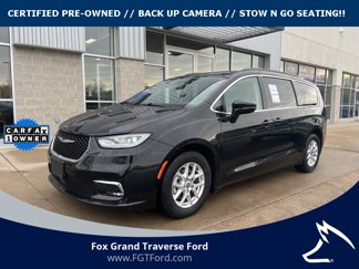 Used 2022 Chrysler Pacifica Touring-L image 1