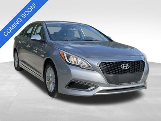 Used 2016 Hyundai Sonata SE image 1