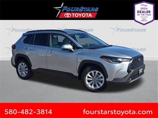 Used 2023 Toyota Corolla Cross LE image 1