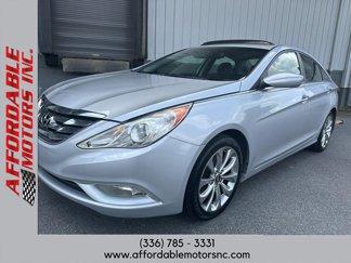 Used 2013 Hyundai Sonata SE w/ Navigation & Sunroof Pkg image 1