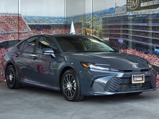 Used 2025 Toyota Camry LE image 1