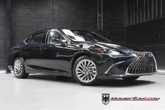 Used 2023 Lexus ES 300h Ultra Luxury image 1