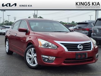 Used 2015 Nissan Altima 2.5 SV image 1