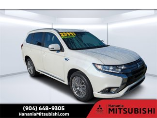 Used 2022 Mitsubishi Outlander 4WD Plug-In Hybrid image 1