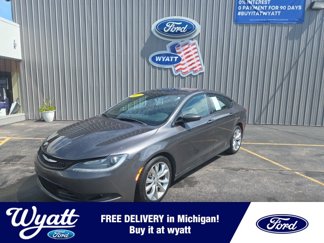 Used 2015 Chrysler 200 S video 1