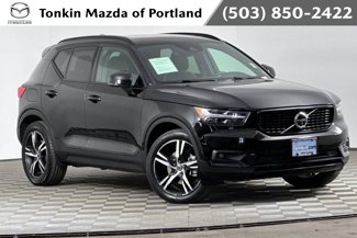 Used 2022 Volvo XC40 T5 R-Design image 1