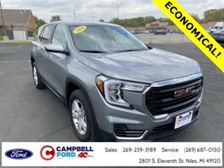 Used 2024 GMC Terrain SLE image 1