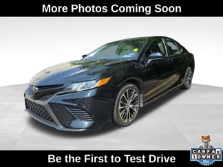 Used 2018 Toyota Camry SE image 1