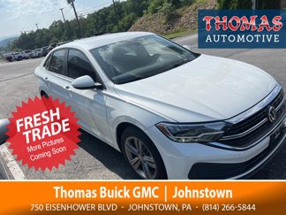 Used 2022 Volkswagen Jetta SE image 1
