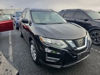 Used 2017 Nissan Rogue S w/ Appearance Package image 1