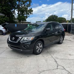 Used 2017 Nissan Pathfinder S image 1