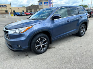 Used 2016 Toyota Highlander XLE image 1